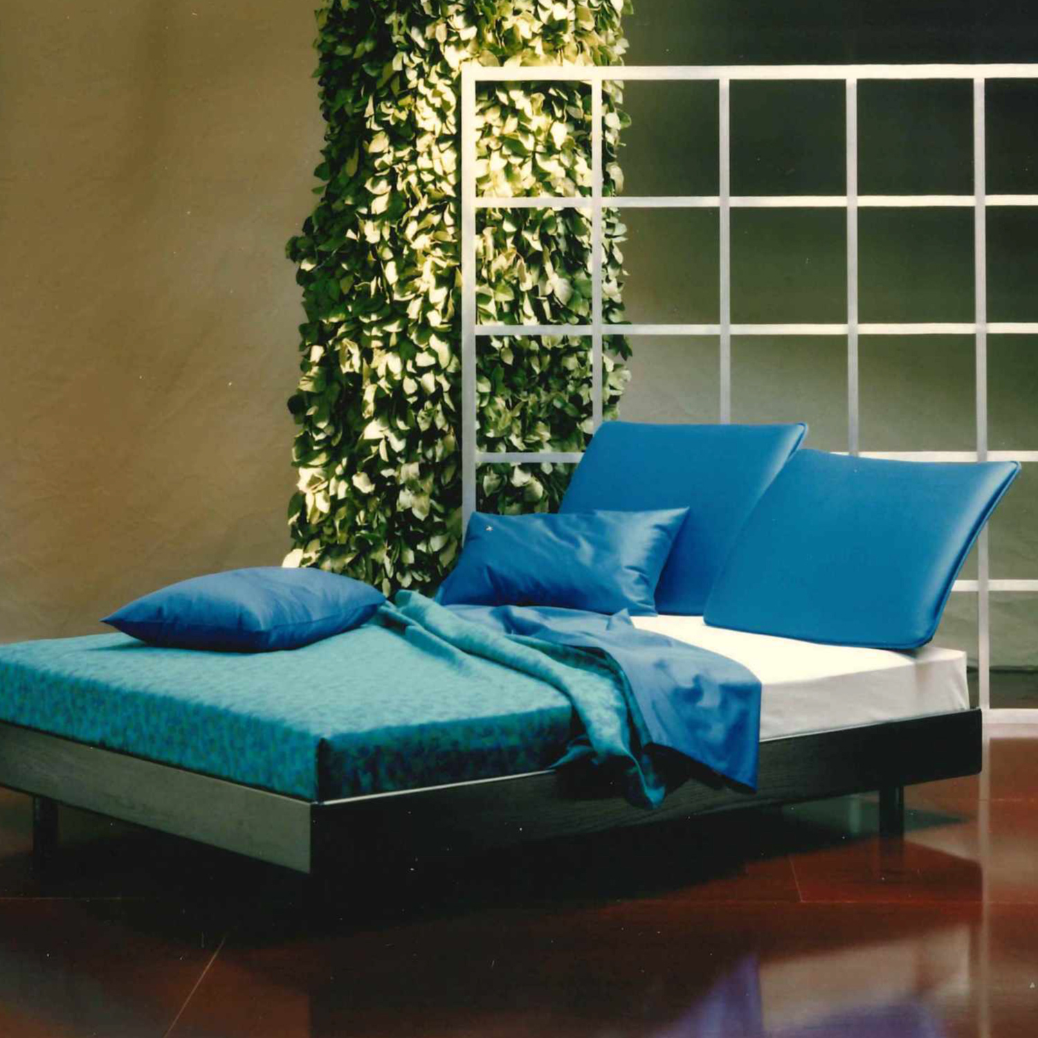 Ueber-uns-Geschichte-100Jahre-Bett-90er